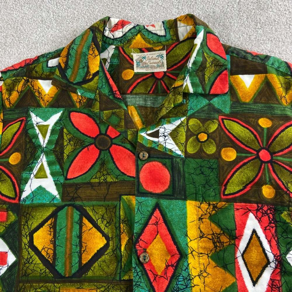Vintage 60's Island Casuals Button Up Shirt Mens M Green Batik Floral Hawaii